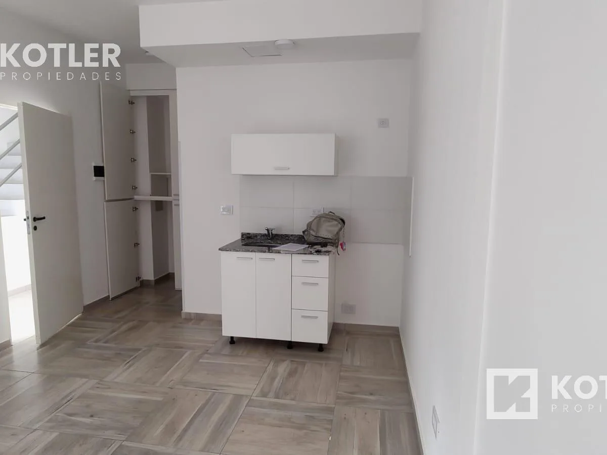 Квартира-студия в Lomas de Zamora рядом с станцией Temperley