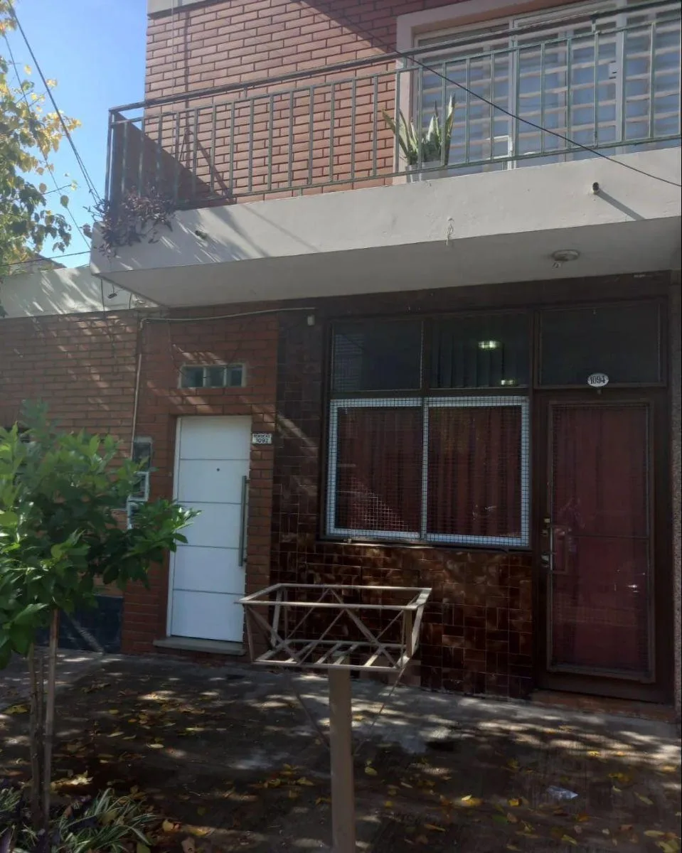 Ground-floor studio in Ramos Mejía with no building fees