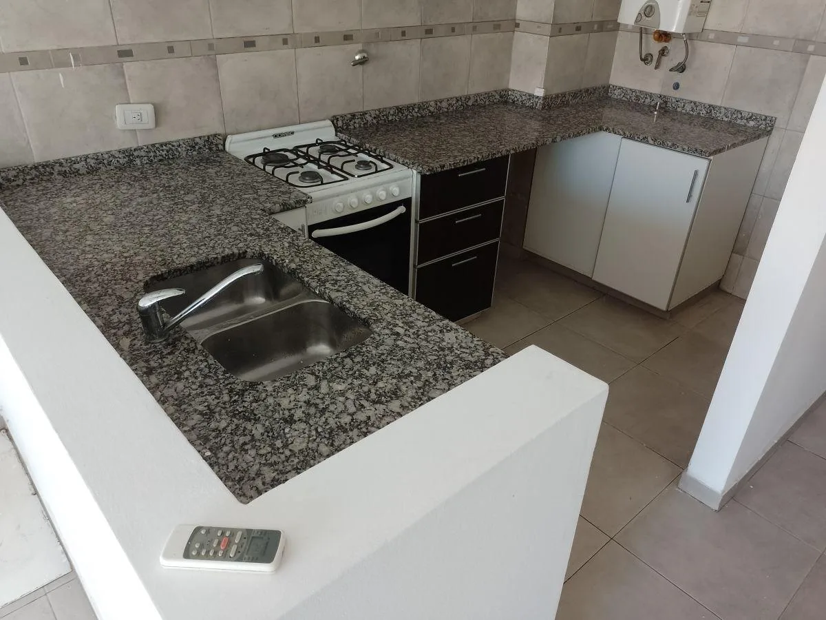 Departamento de 2 ambientes con balcón en Avellaneda Centro