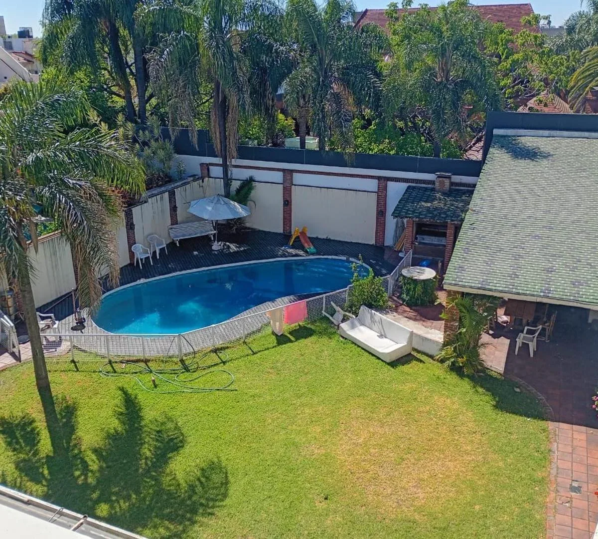 Casa de 5 dormitorios en La Matanza apta uso comercial o profesional