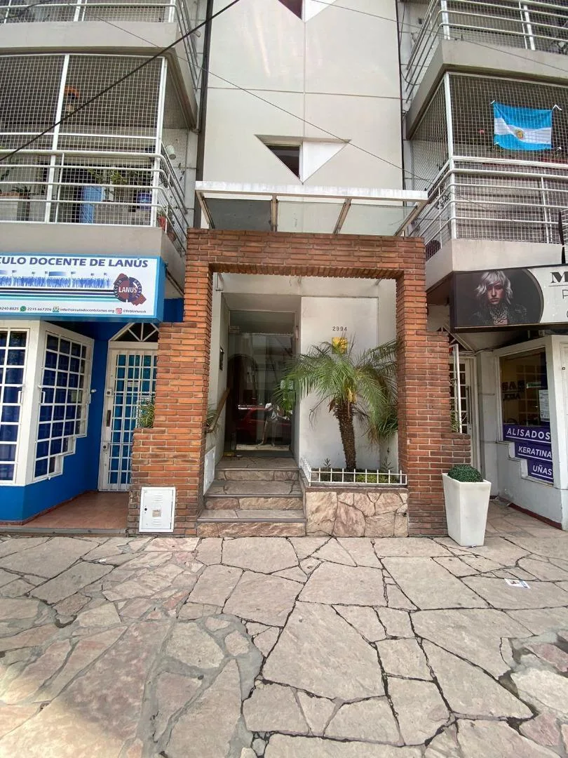 Apartamento de dois ambientes com 1 quarto em Lanús Oeste