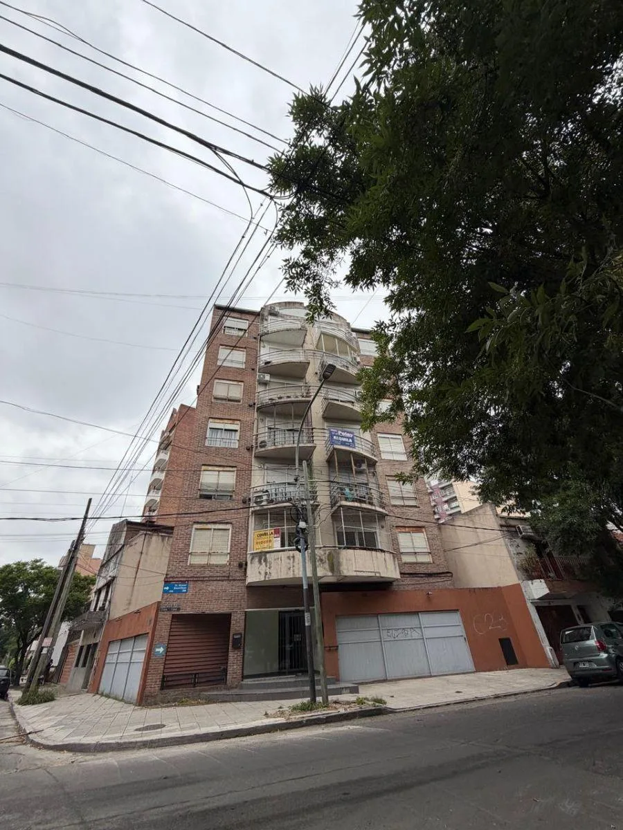 Apartamento de 1 quarto de 45 m² em Lanús Este