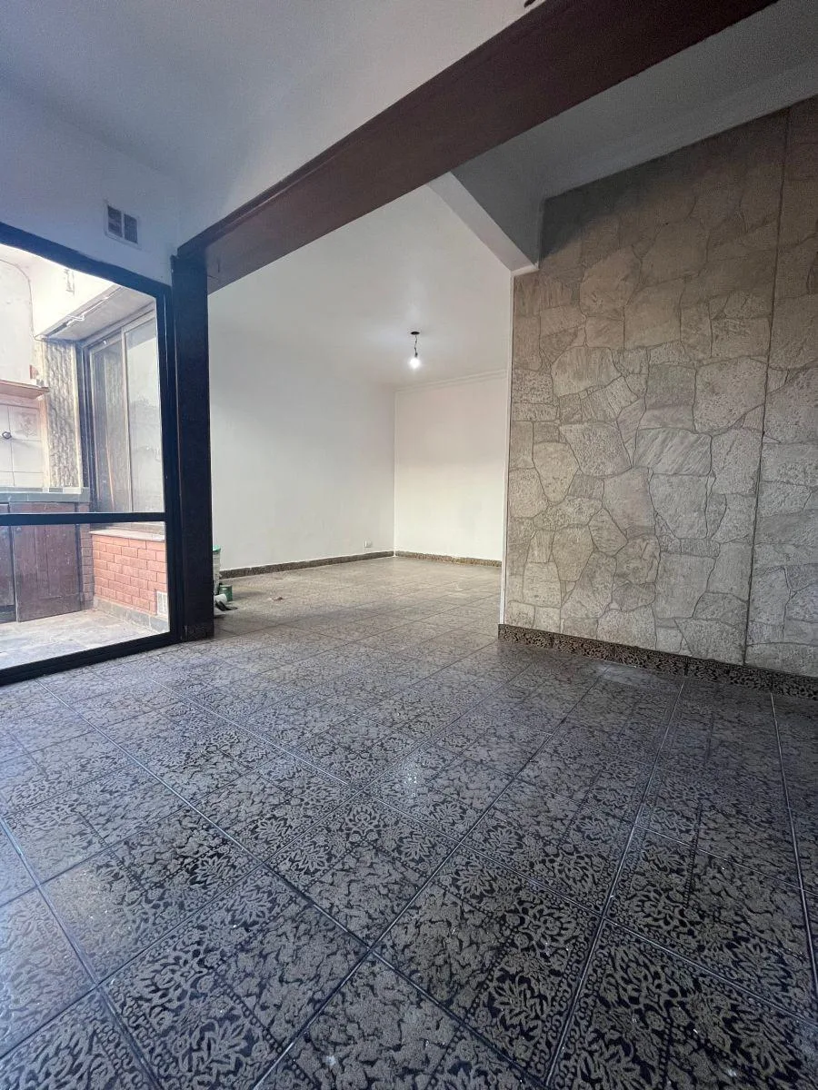 Квартира с 2 спальнями и патио в Avellaneda