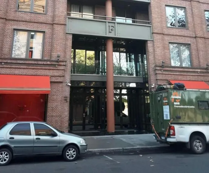Меблированная квартира с 1 спальней и парковочным местом в Puerto Madero
