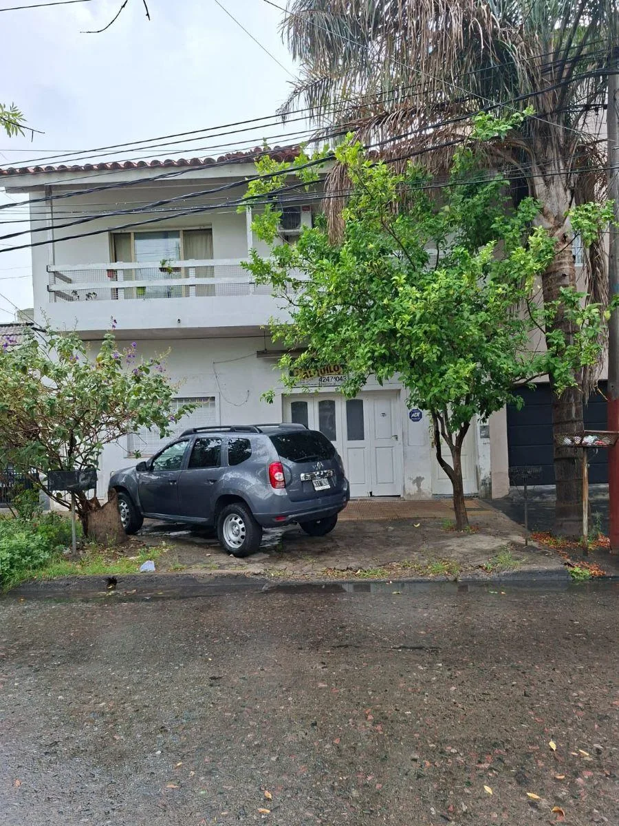 PH térreo com 2 dormitórios em Lanús
