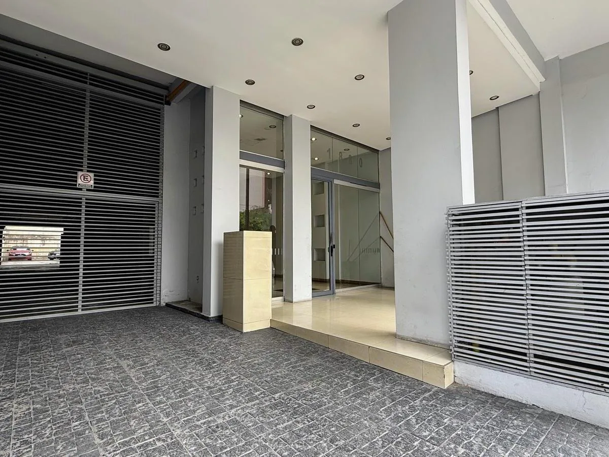 Two-room apartment in Flores
