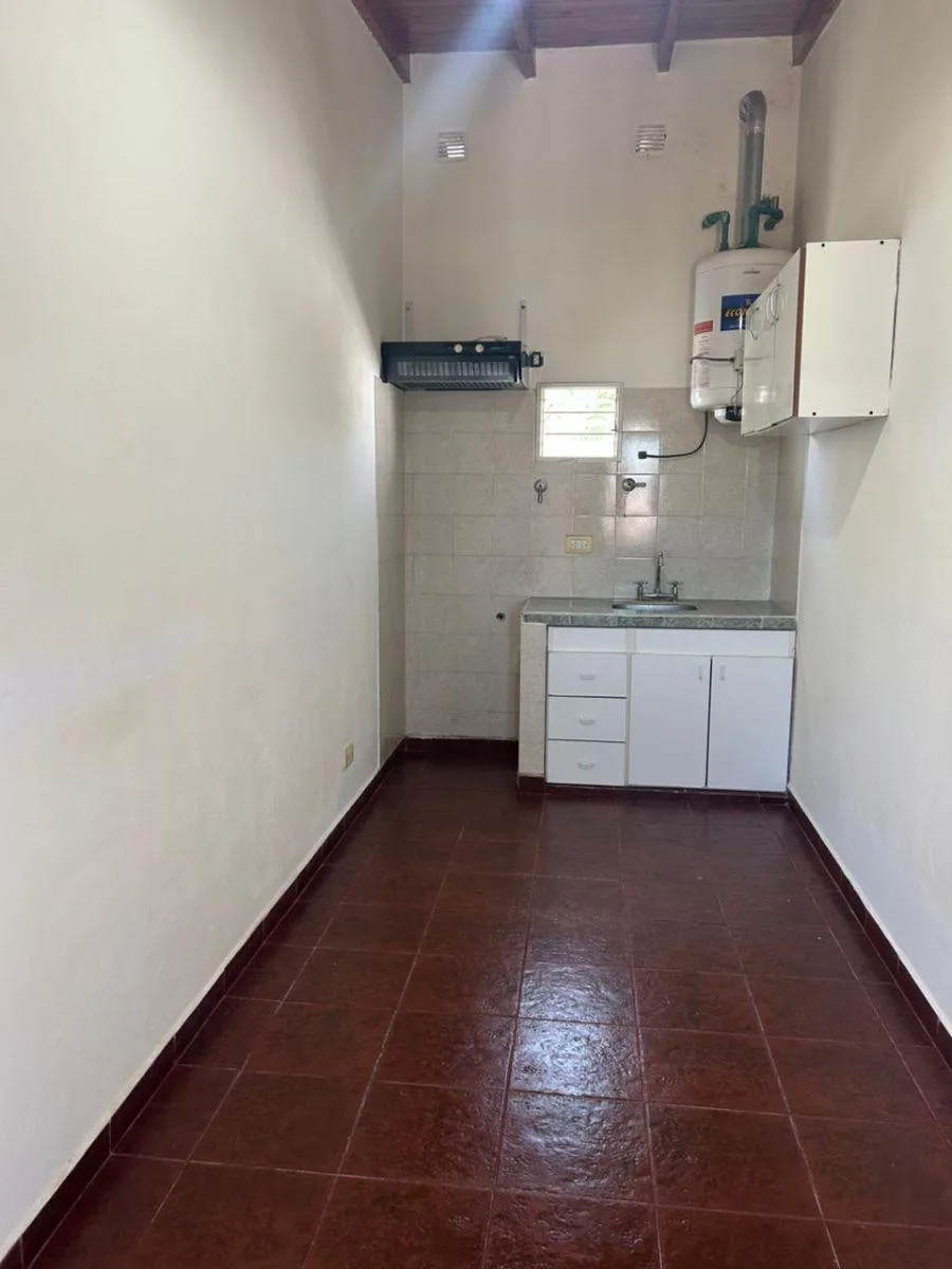 Dpto de 2 Amb en Alquiler Villa Morra II - Expensas Incluidas en El Alquiler - Entrada de Auto