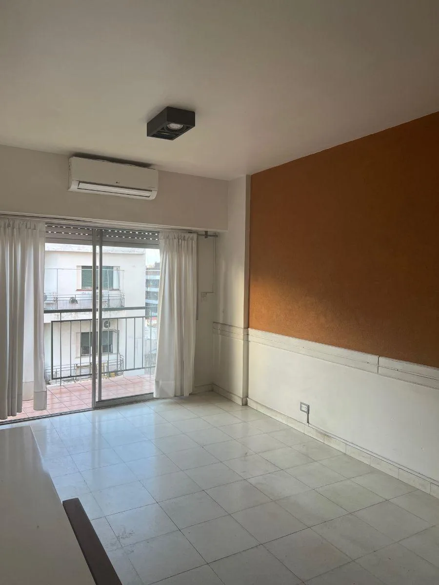 Квартира с 3 спальнями площадью 77 m² в Avellaneda