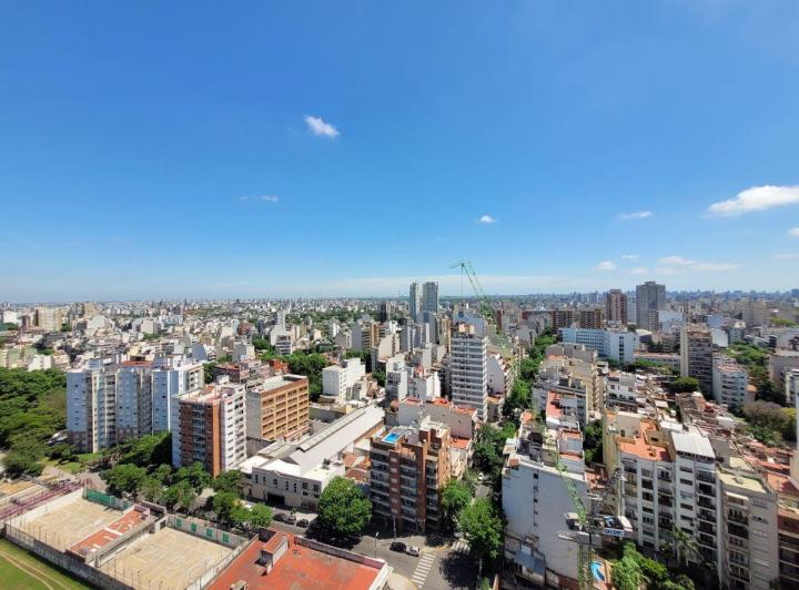Four-bedroom apartment with maid’s room in Caballito