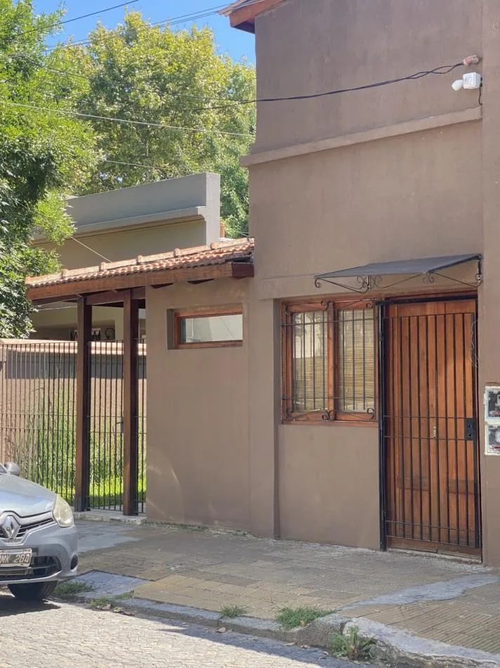 Furnished 2-room unit, private entry