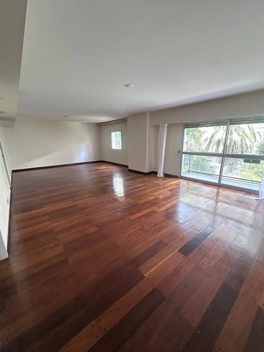 Semipiso de quatro quartos em Recoleta