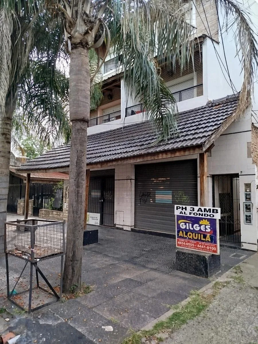 Ground-floor PH with two bedrooms and patio in Ramos Mejía