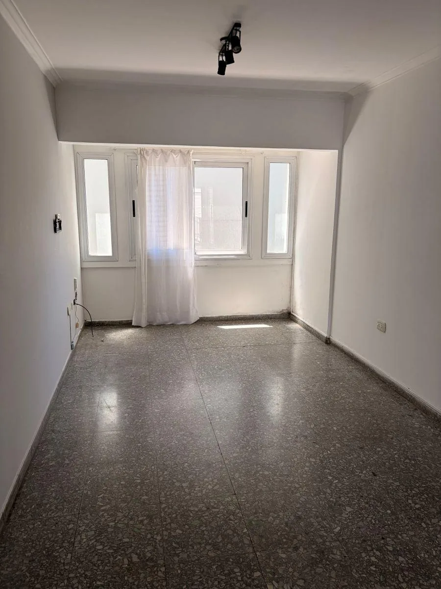 Apartamento de dois dormitórios para alugar em La Plata