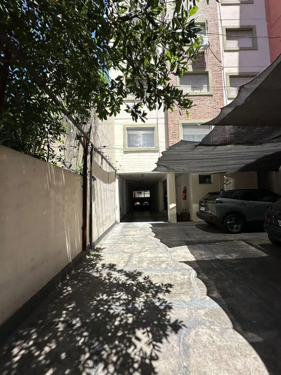 One-bedroom apartment with parking in Lomas de Zamora