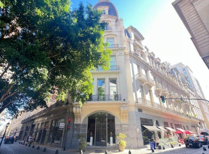 Меблированная квартира с 1 спальней в Monserrat