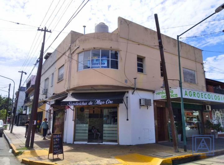 PH de 3 ambientes con acceso a terraza en Martínez