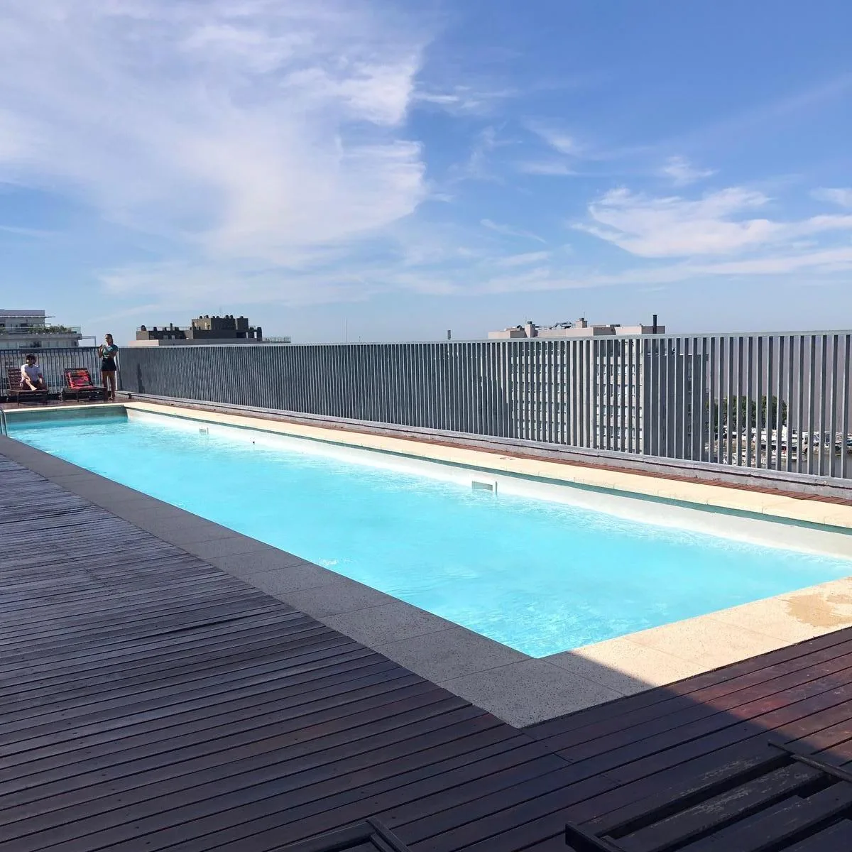 Apartamento de dois ambientes com vaga de garagem em Olivos