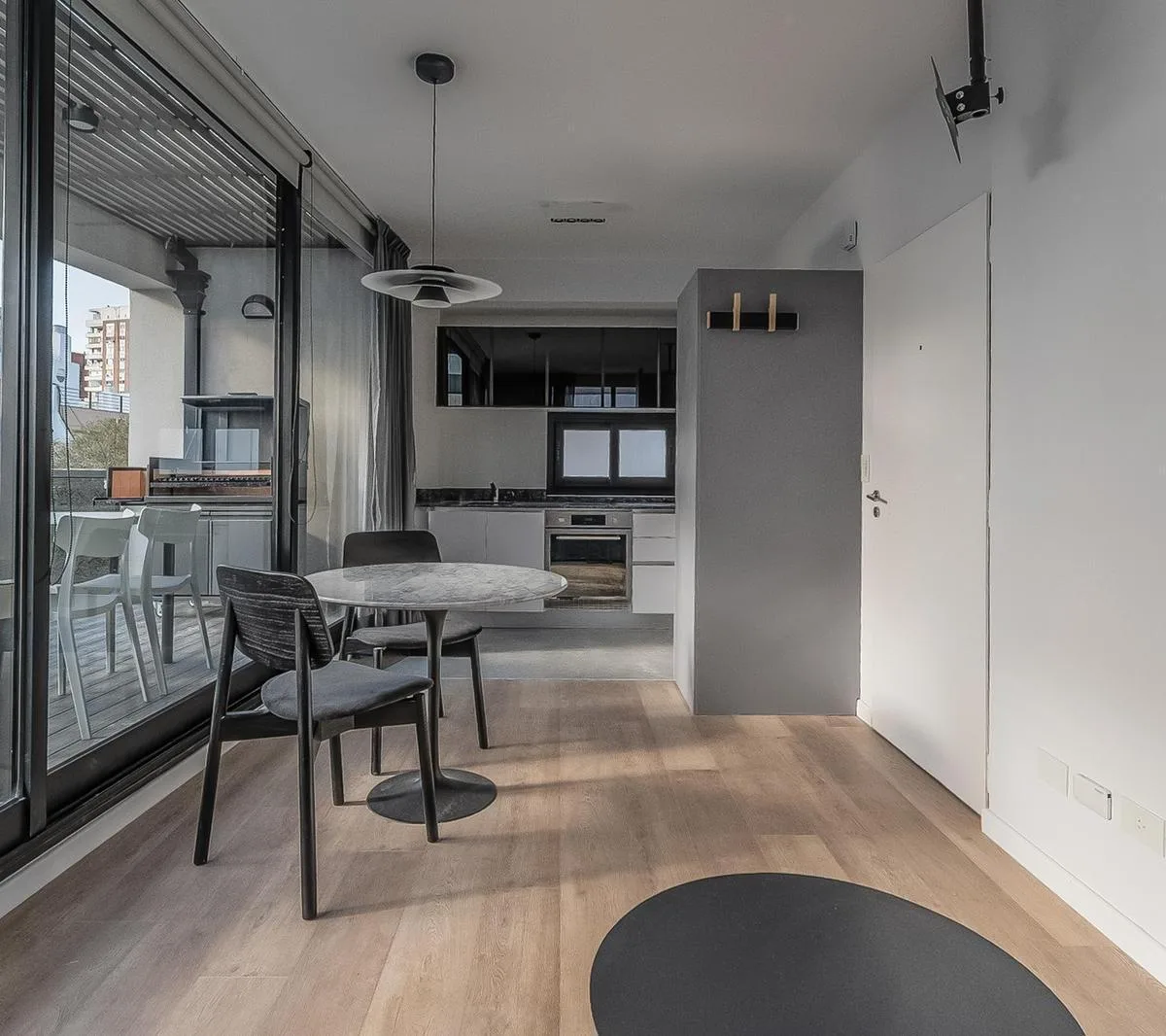 Kitnet mobiliada em Colegiales recém-entregue com terraço