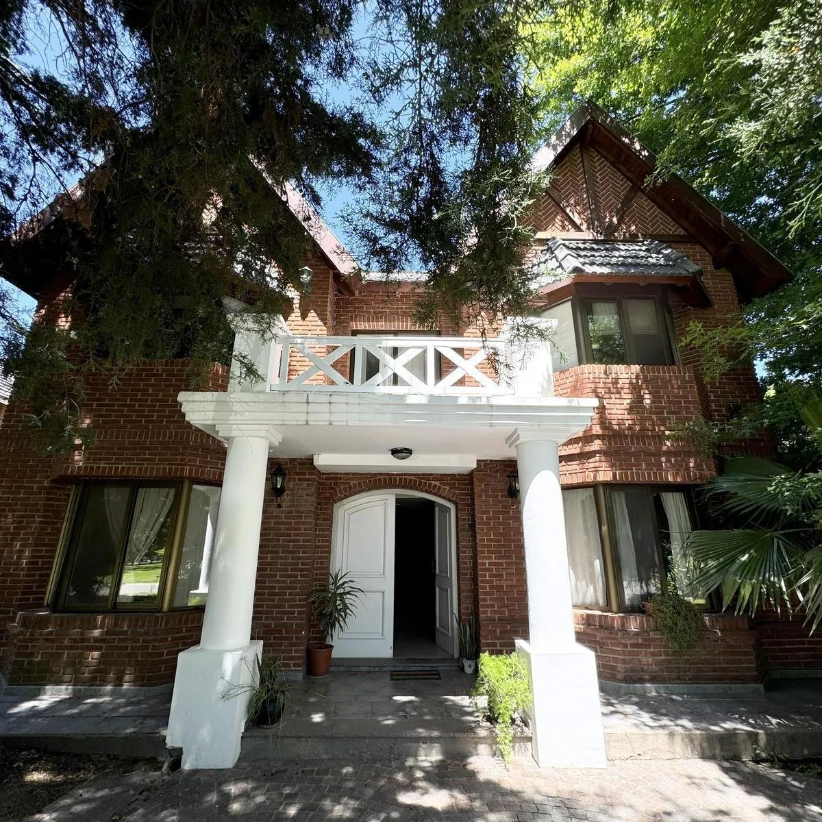 Casa en Alquiler 5 Ambientes Saint Thomas Canning