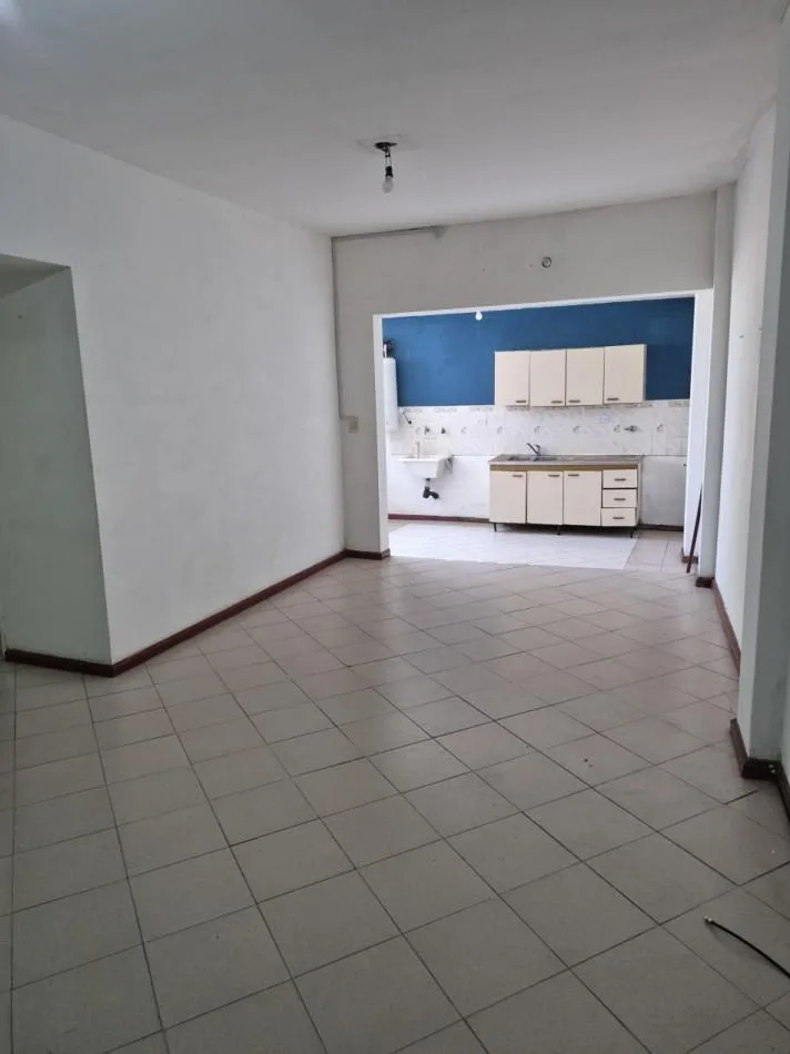 Departamento de 3 ambientes en Lomas de Zamora