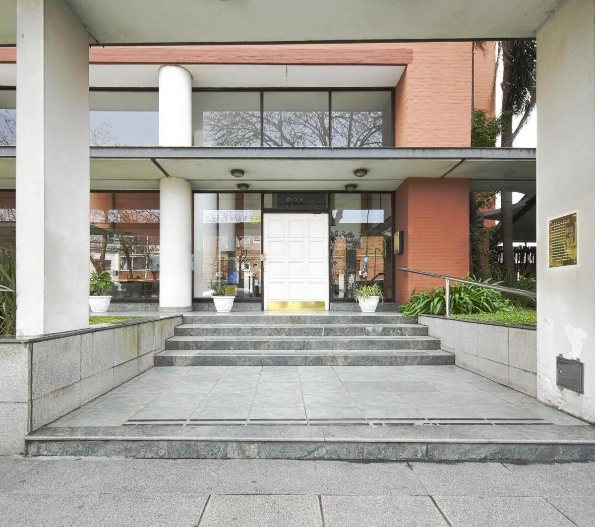 Departamento de 2 ambientes con cochera en San Isidro