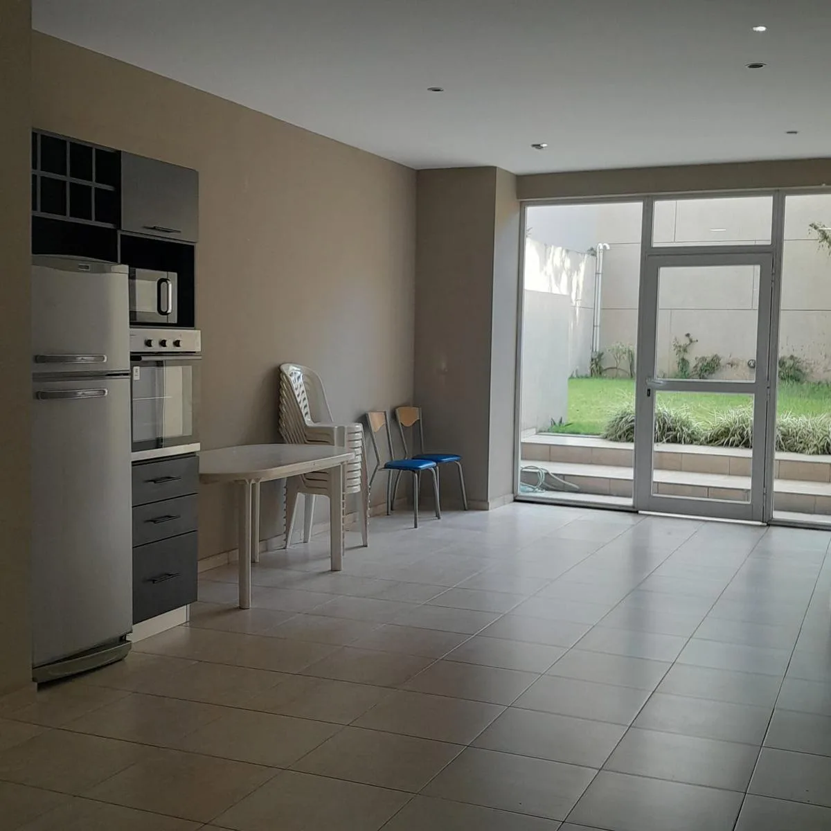 Departamento de 2 ambientes al frente en Barracas