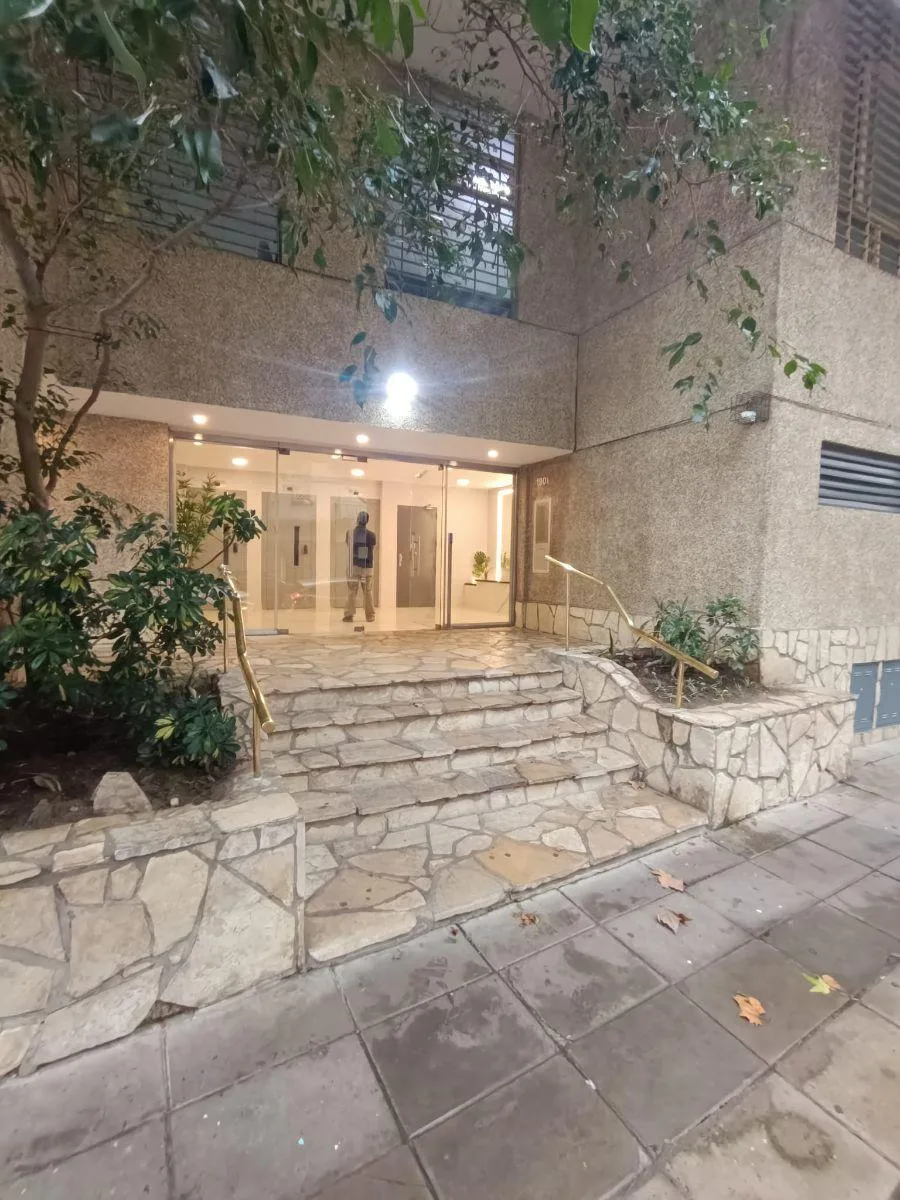 Apartamento de dois quartos com vaga coberta em Florida