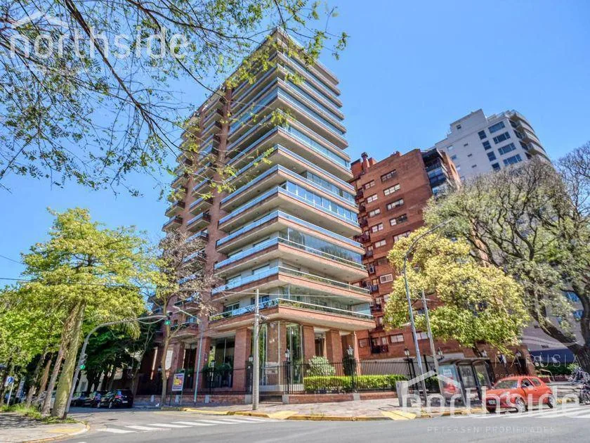 Четырёхкомнатная квартира в Torre Amalfi в La Lucila