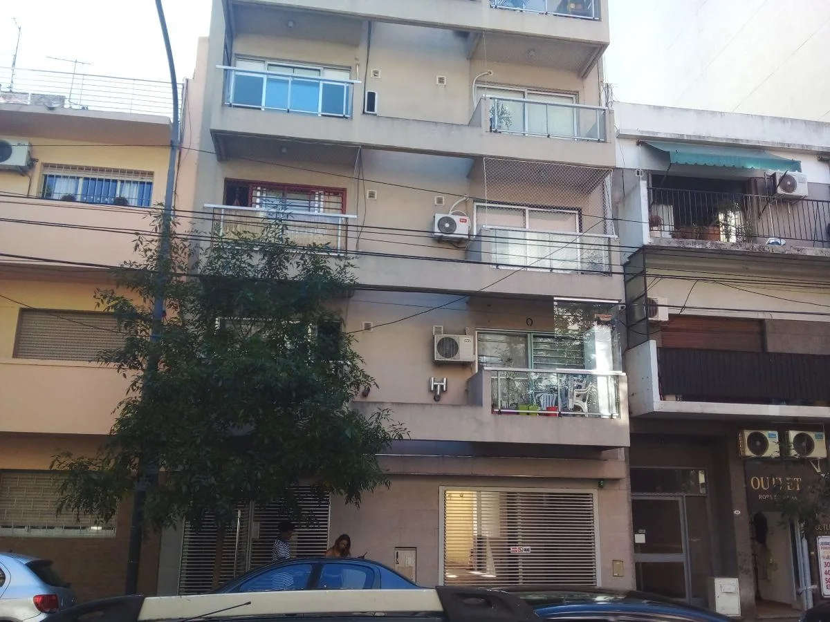 Semipiso de 2 ambientes con balcón en Almagro