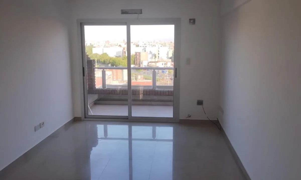Departamento de 2 ambientes con balcón en Castelar Norte