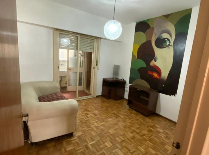 Semipiso de três dormitórios em Colegiales