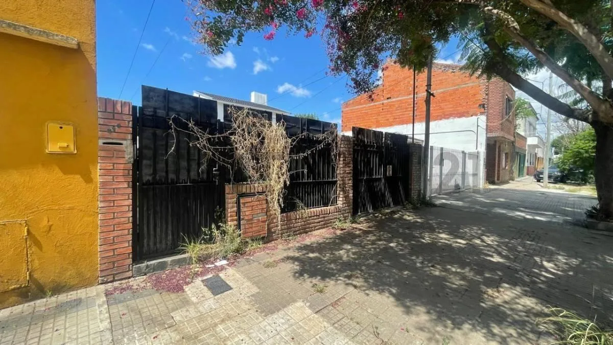Дом с 2 спальнями в La Plata