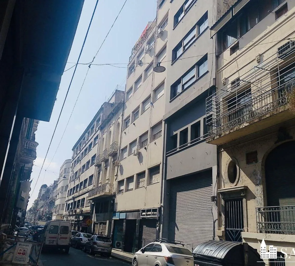 Apartamento de três ambientes em Monserrat