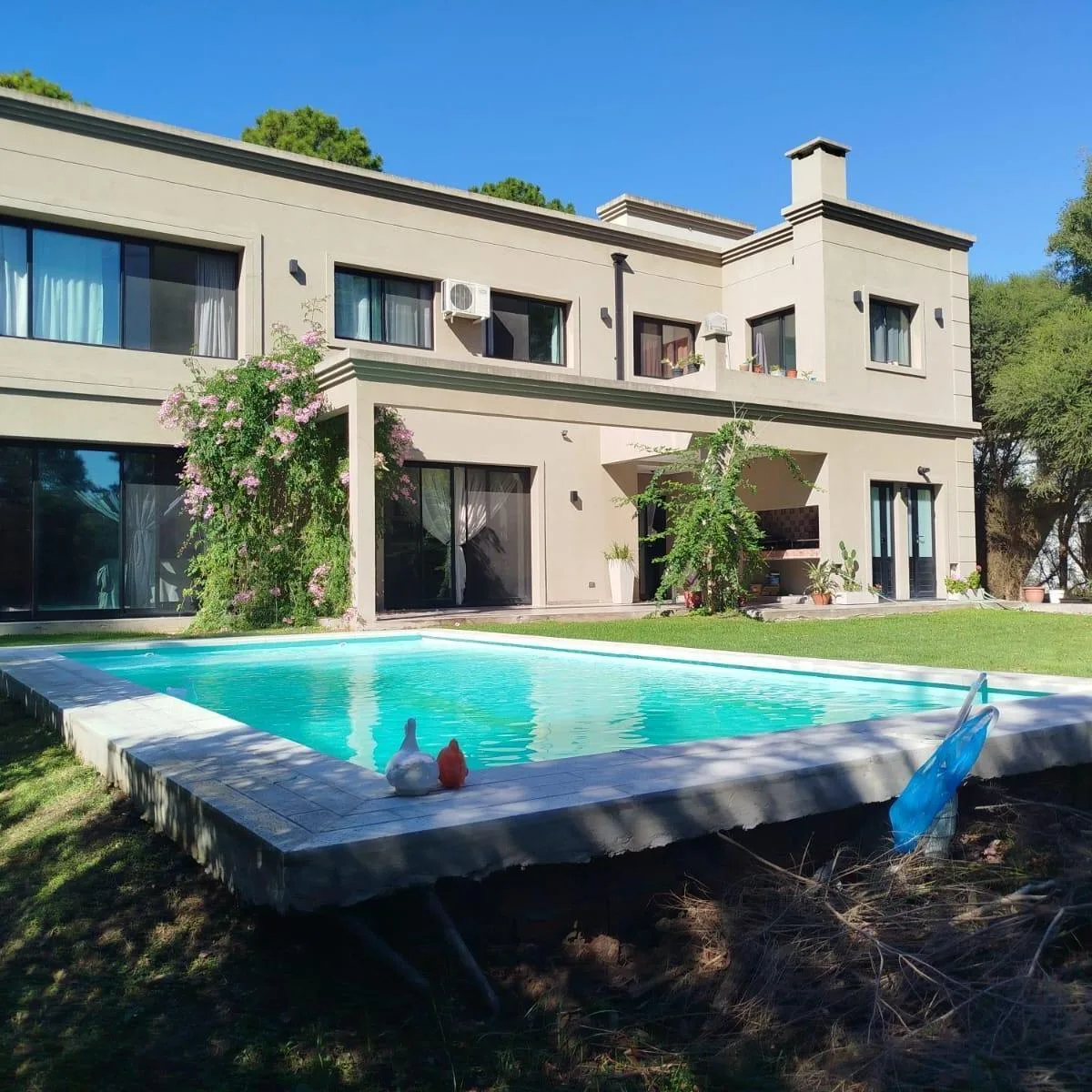 C. C. Los Cardales Sobre Lote Grande de 905 m&sup2;, 4/5 Dorm. Moderna, Luminosa