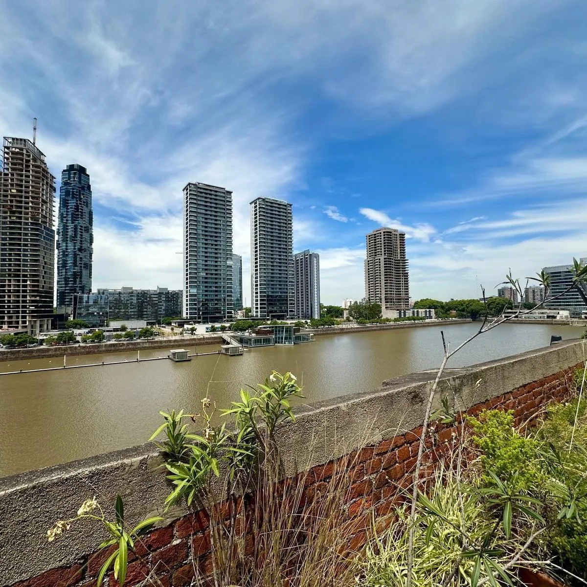 Apartamento de dois ambientes com 1 quarto e vaga fixa em Puerto Madero