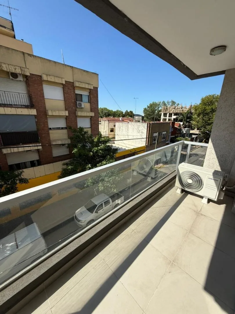 Departamento de 2 ambientes con baulera en Tigre