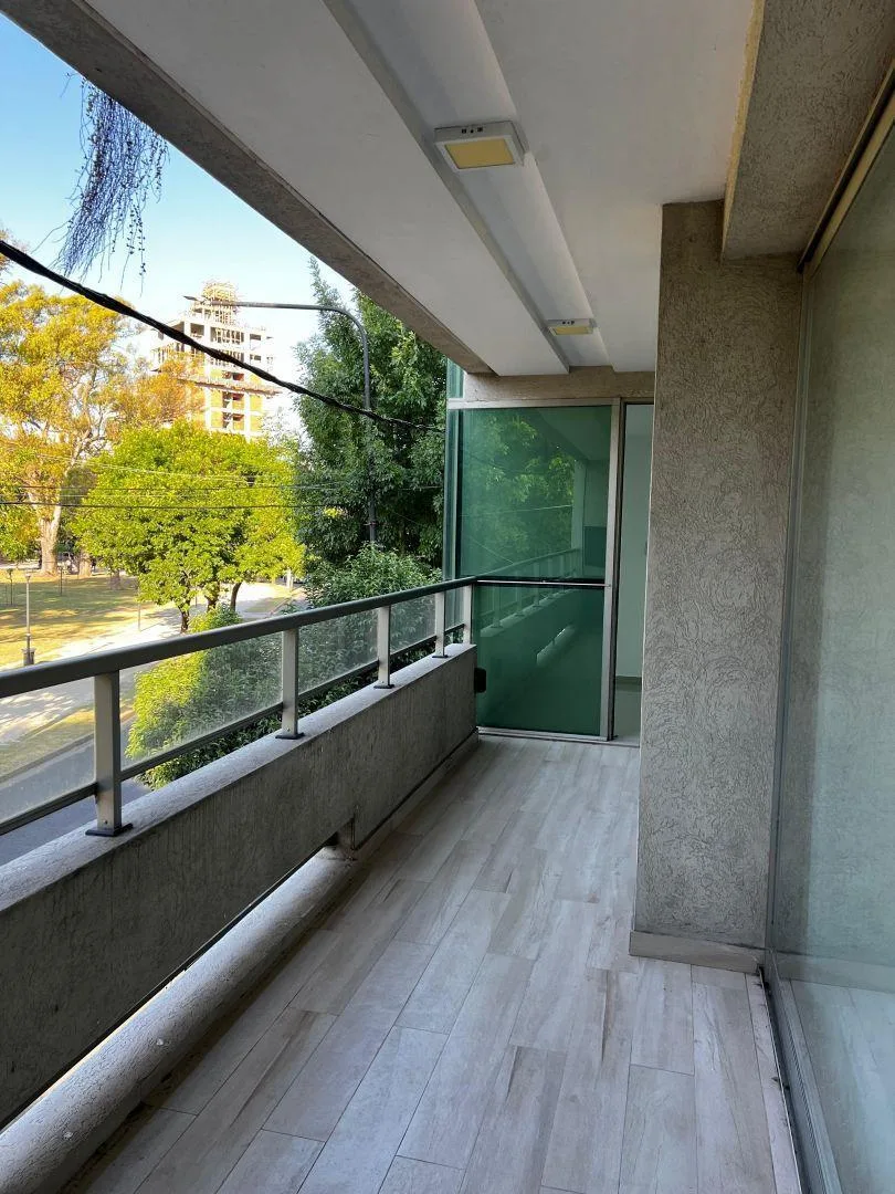 Departamento de 3 dormitorios al frente del Parque San Martín en La Plata