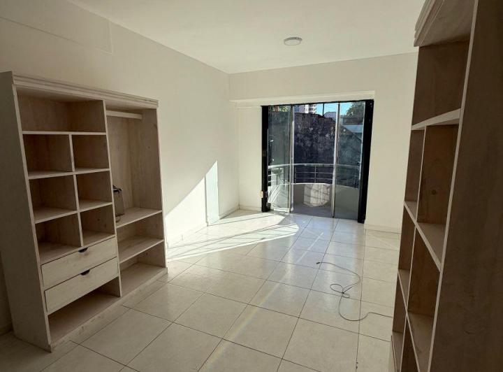 Квартира-студия с балконом в Saavedra