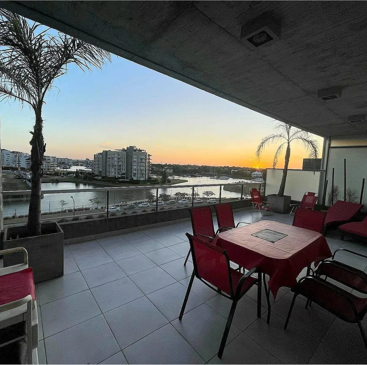 Apartamento mobiliado de dois ambientes em Tigre
