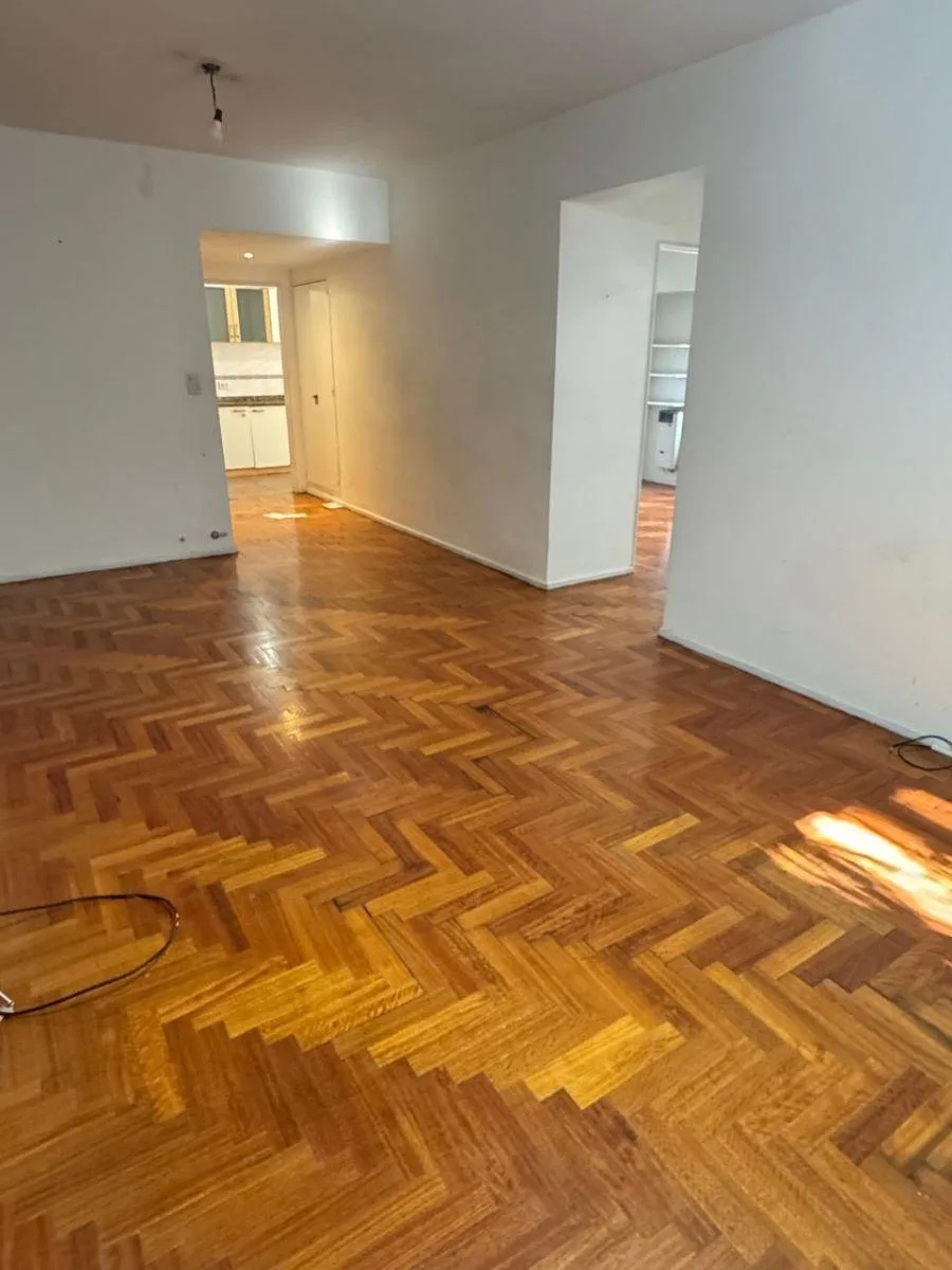 Departamento de 3 ambientes en Almagro con balcón