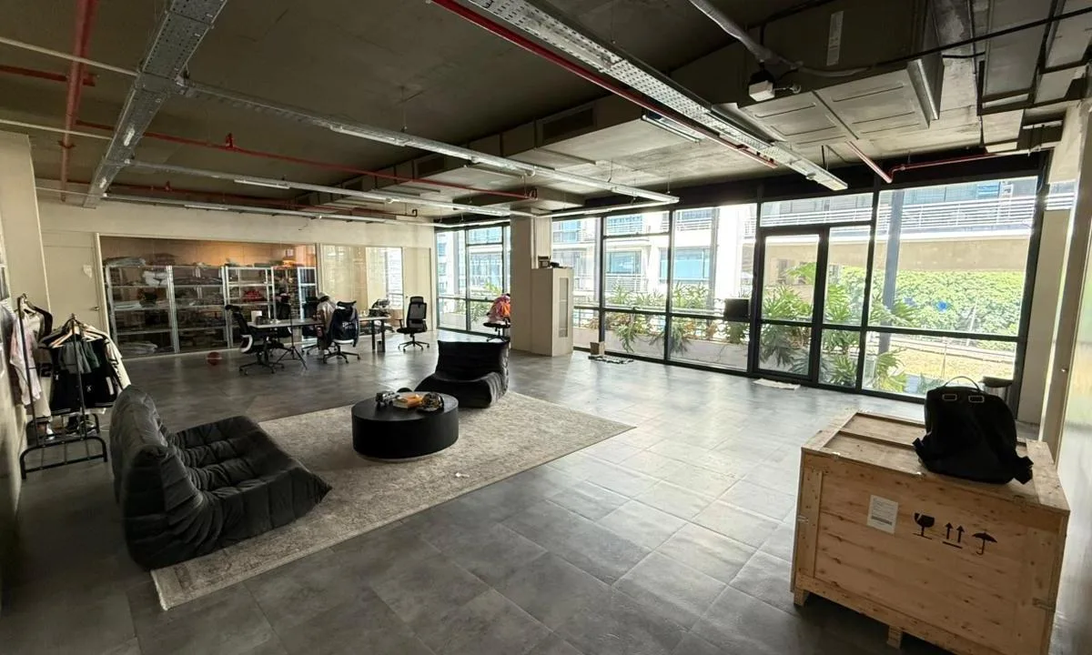 Alquiler en Al Rio - Oficina 160 m&sup2; - 2 Cocheras - (Certificación Leed) - Vicente Lopez
