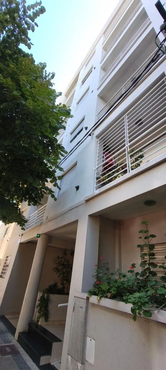 Apartamento de 1 dormitório de frente em La Plata