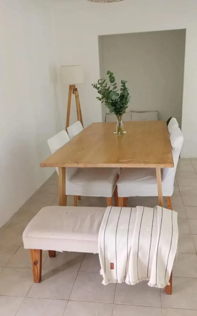 Four-bedroom house for rent in Pilar