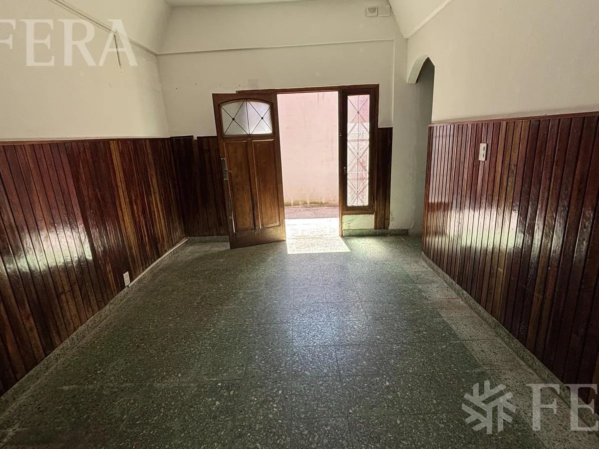 PH с 2 комнатами и внутренним двориком в Wilde, Avellaneda