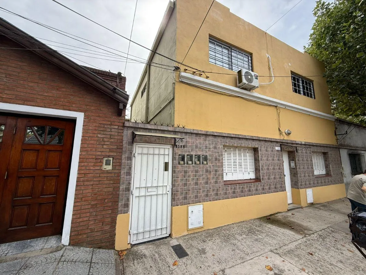 Квартира-студия на верхнем этаже в Quilmes