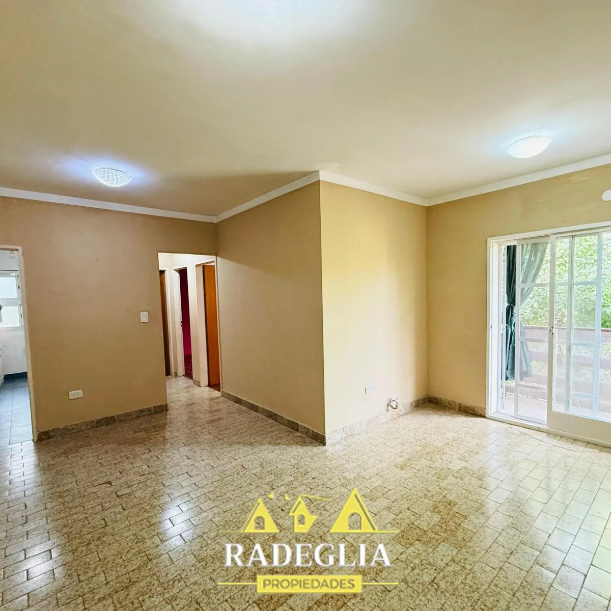 Apartamento de 3 ambientes com 2 dormitórios em Longchamps, Almirante Brown