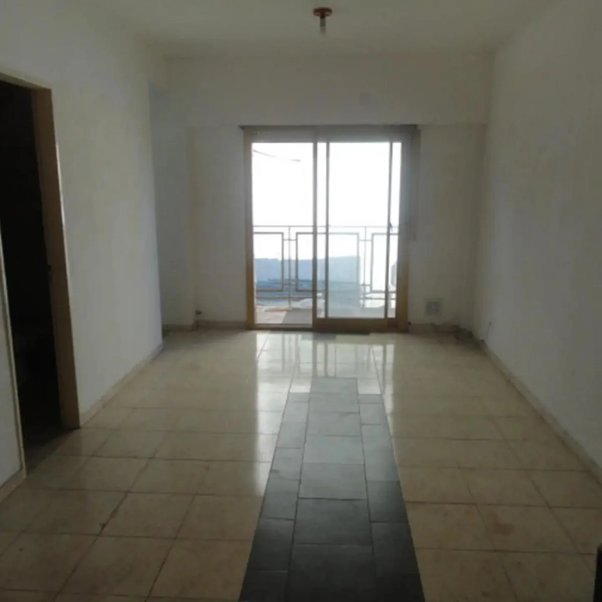 Monoambiente contrafrente con balcón en Tres de Febrero