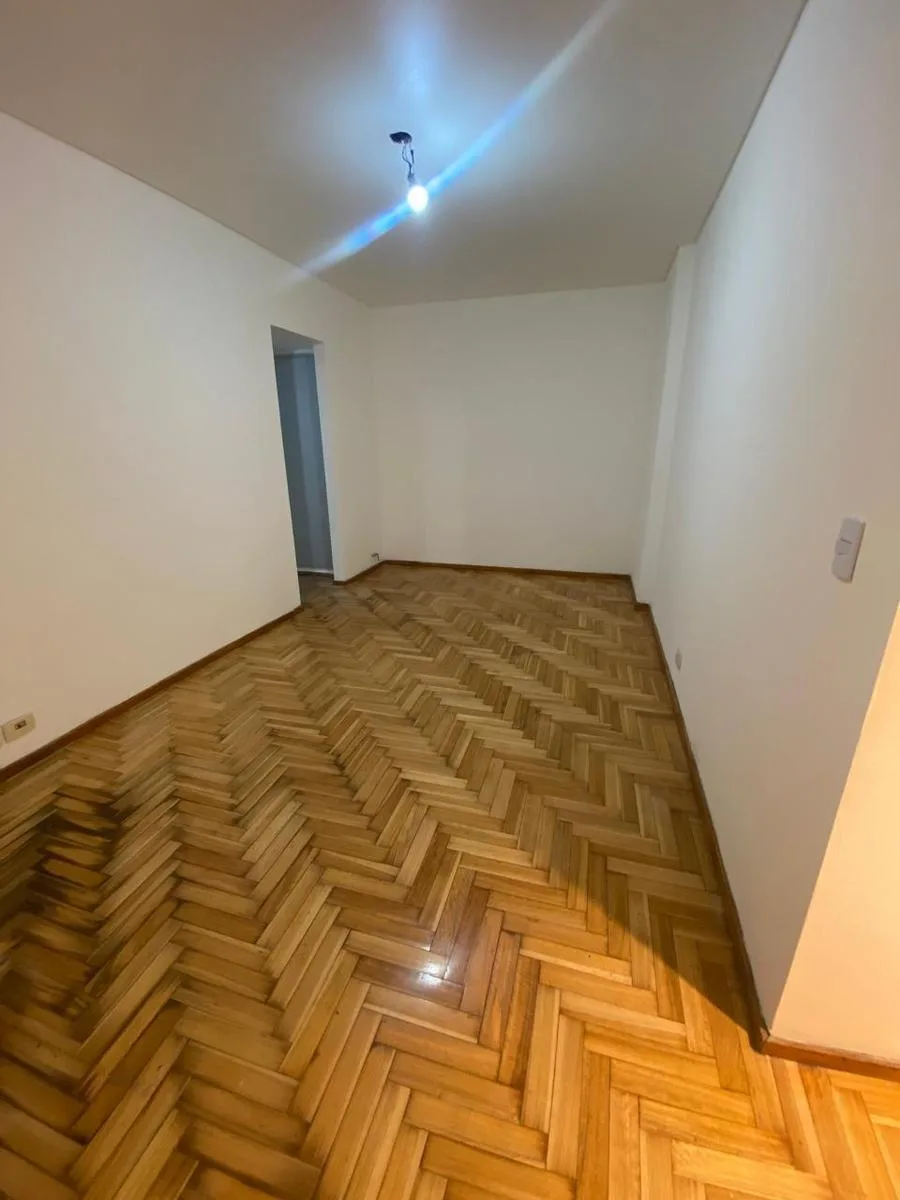 Two-room apartment with small patio in Flores