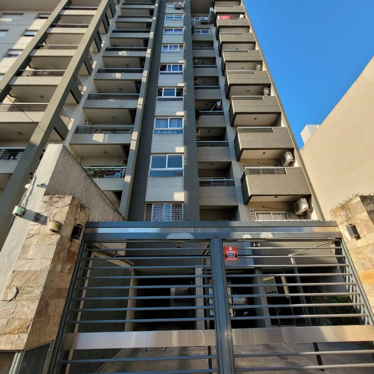 Kitnet de um ambiente com 1 banheiro em Morón