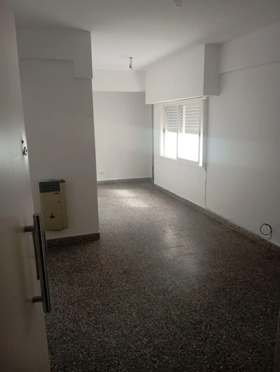 Two-bedroom apartment in Ramos Mejía